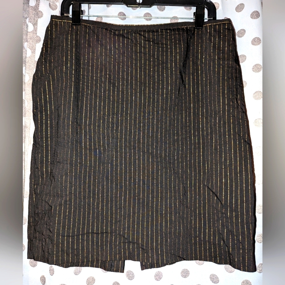 NEW YORK & COMPANY Black w/Gold Pinstripes Classic Skirt 14